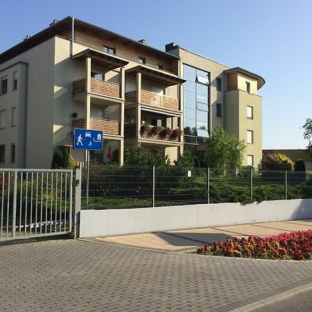 Apartament Pod Sosnami 乌斯特卡 外观 照片
